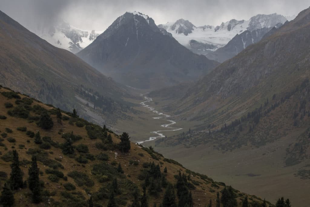 View along the Ak-Suu Almaluu Valley