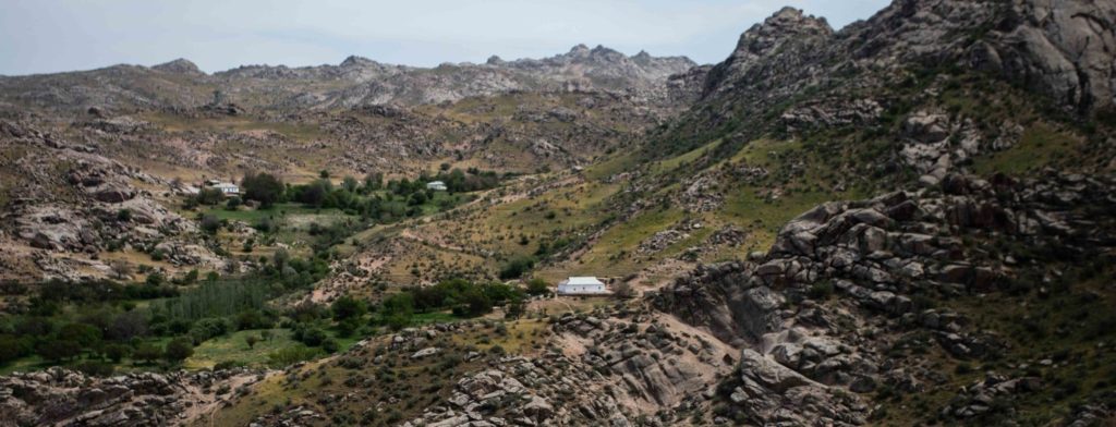 Overview of the Dara Valley Loop trail hike