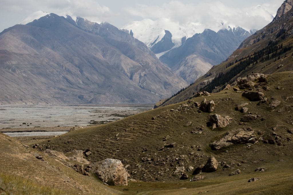 Enilchek Valley near the turnoff to At Jailoo