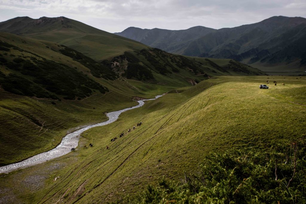 Trailhead for the trek to Kol Tor lake in At Bashi