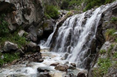 Issyk Ata Waterfall hike