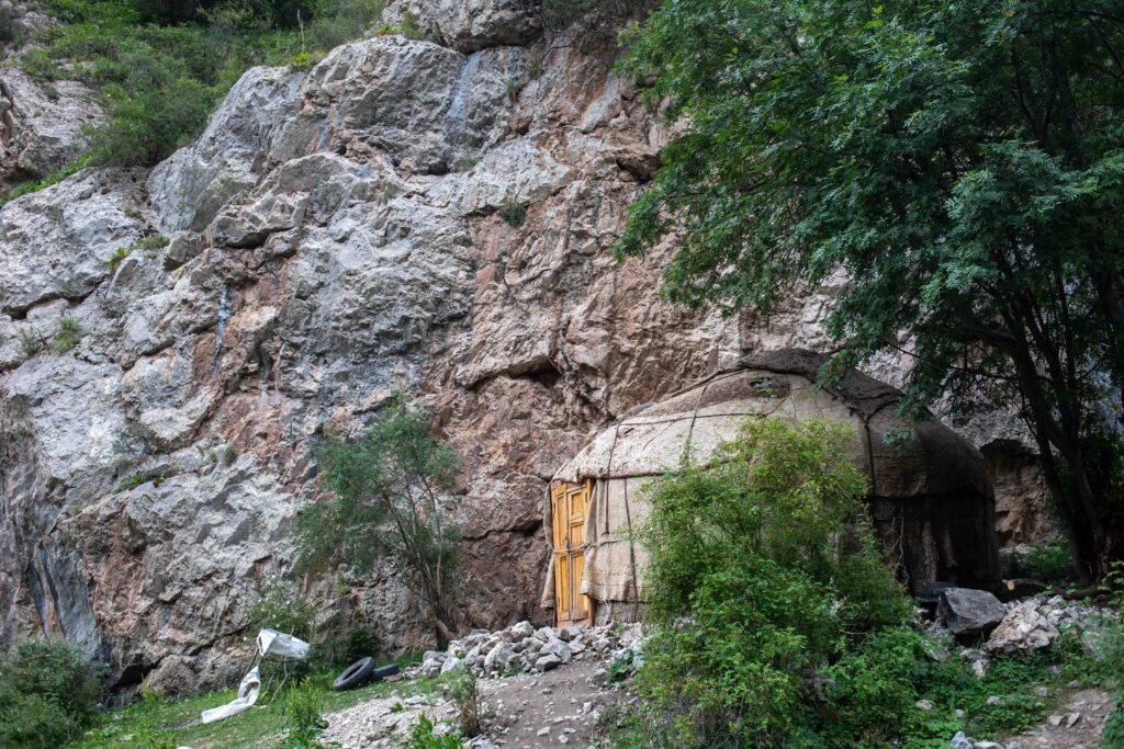 Kezhige Kol Yurt Cafe